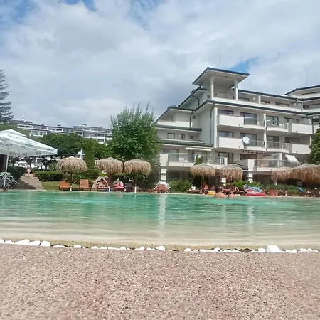 Emerald & Spa,studio Ikat310 아파트 라브다