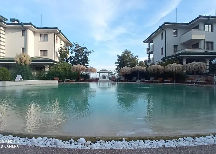 Emerald & Spa,studio Ikat310 아파트